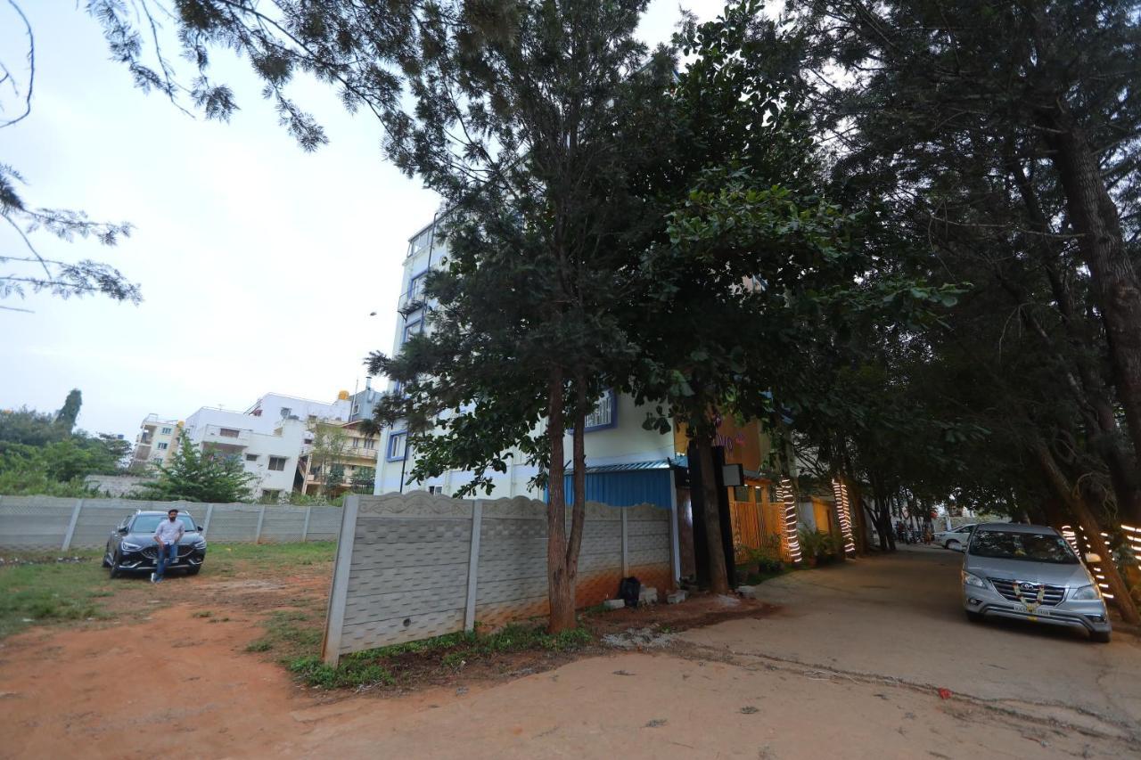 Vovo Hotels Yelahanka Exterior foto