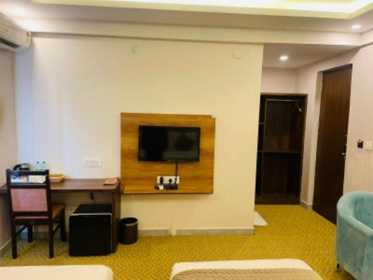 Vovo Hotels Yelahanka Exterior foto